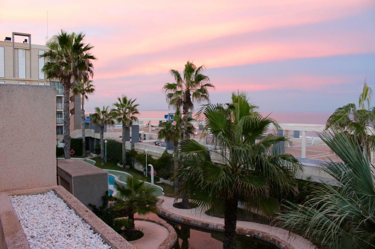 Breathtaking Apartment Torrevieja Eksteriør billede